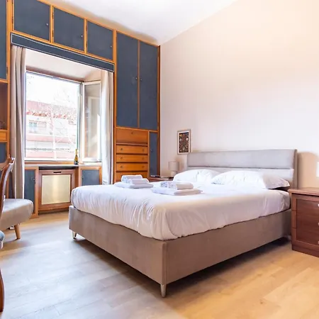 Elegantis La Pariolina Апартаменты *