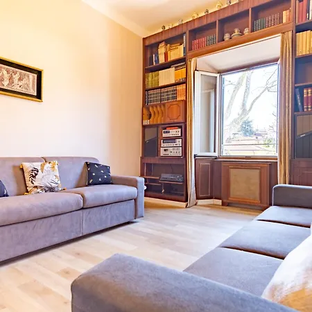 Elegantis La Pariolina Апартаменты *
